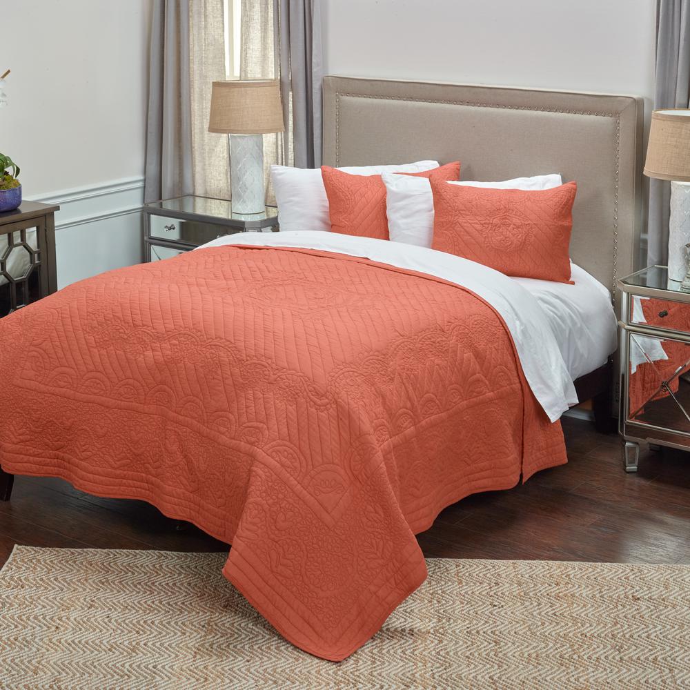 Rizzy Home 70" x 86" Quilt- BT1790. Picture 1