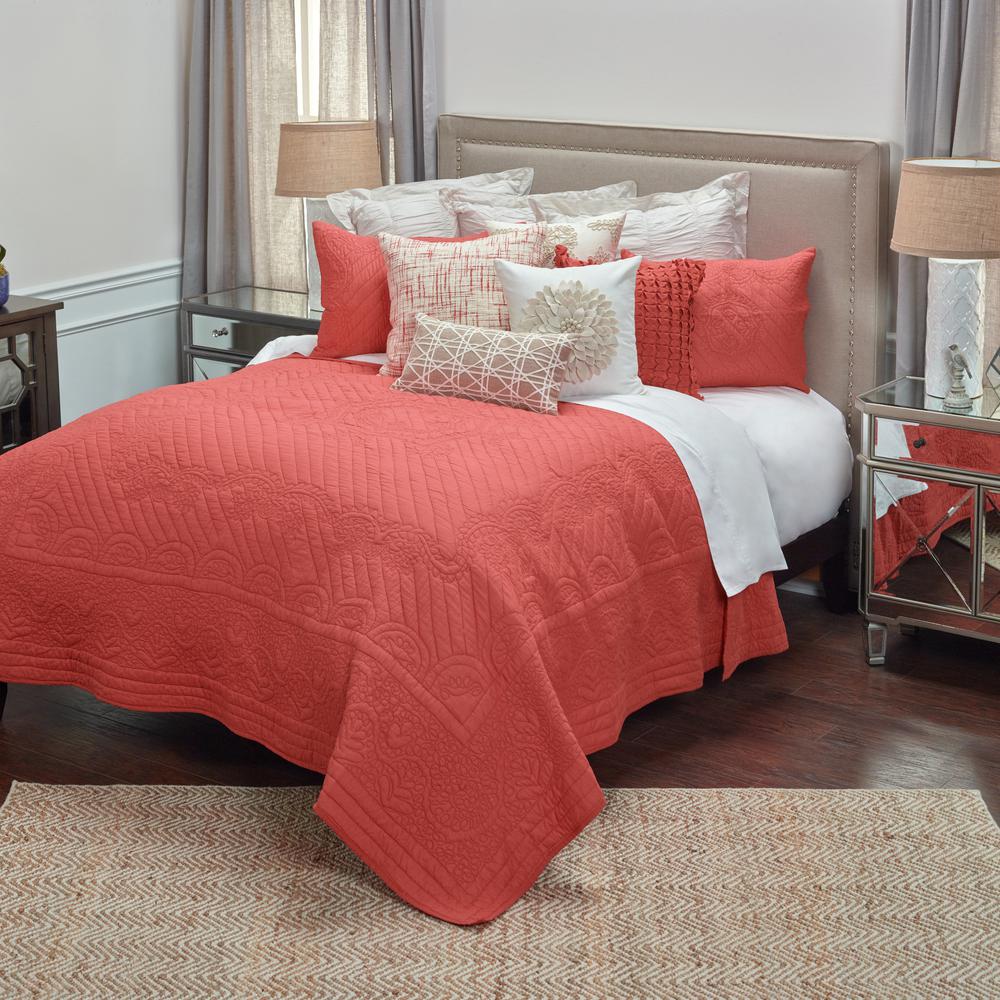 Rizzy Home 70" x 86" Quilt- BT1790. Picture 3