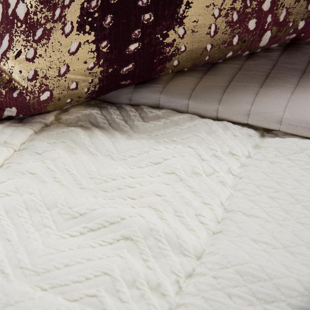20" x 26" Standard Sham. Picture 3