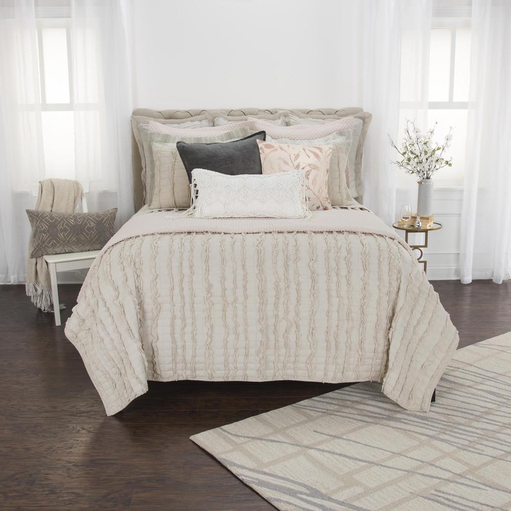 20" x 26" Standard Sham. Picture 5