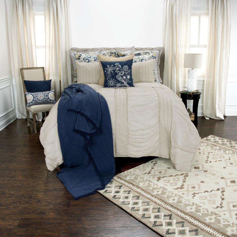 20" x 26" Standard Sham. Picture 1
