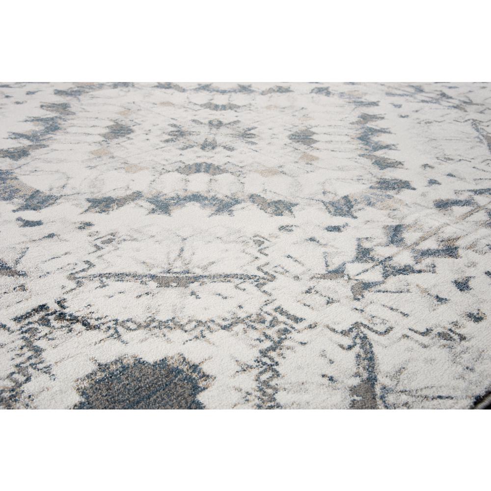4' x 6' Machine-Made Rectangle Rug. Picture 2