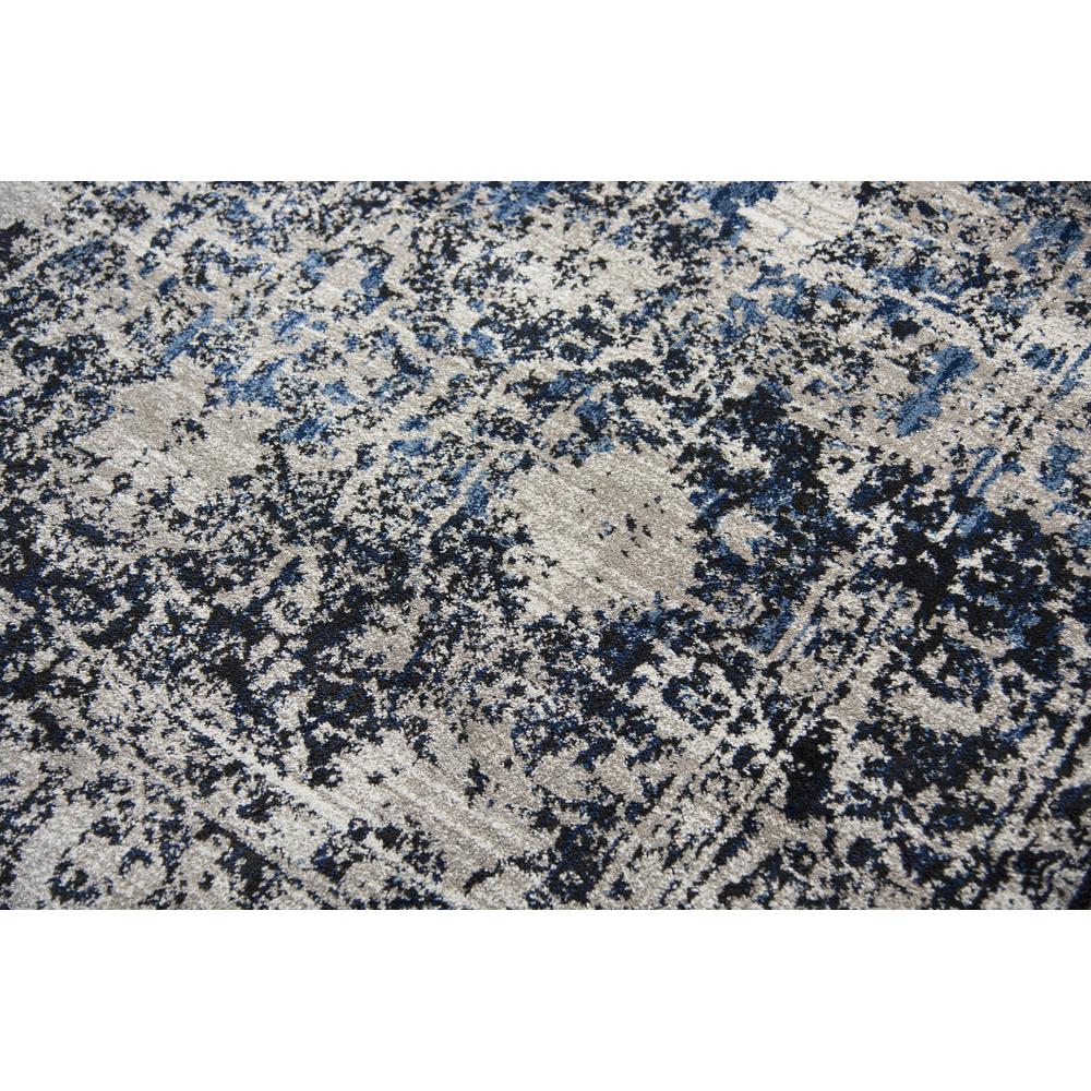7' x 10' Machine-Made Rectangle Rug. Picture 4