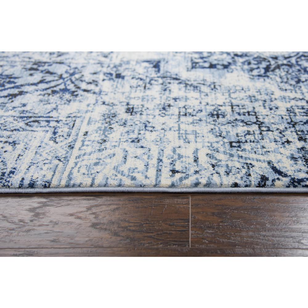 7' x 10' Machine-Made Rectangle Rug. Picture 6