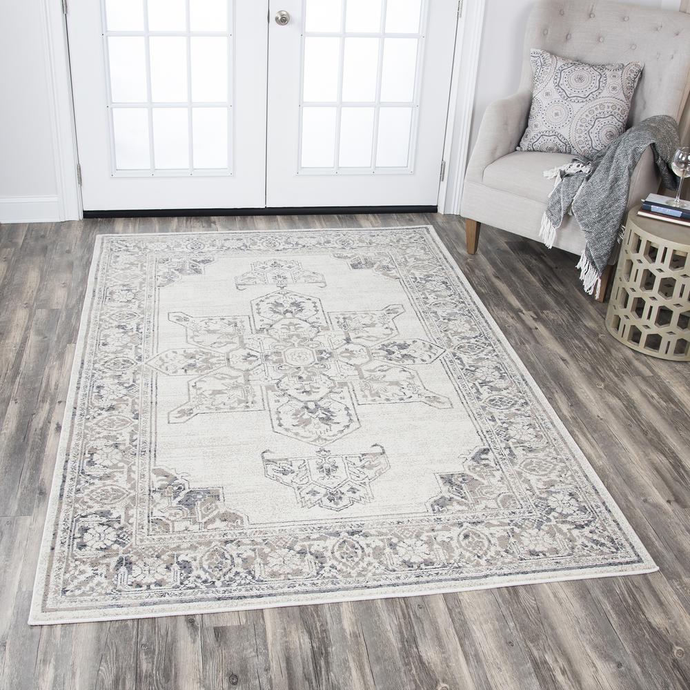 5' x 8' Machine-Made Rectangle Rug. Picture 15