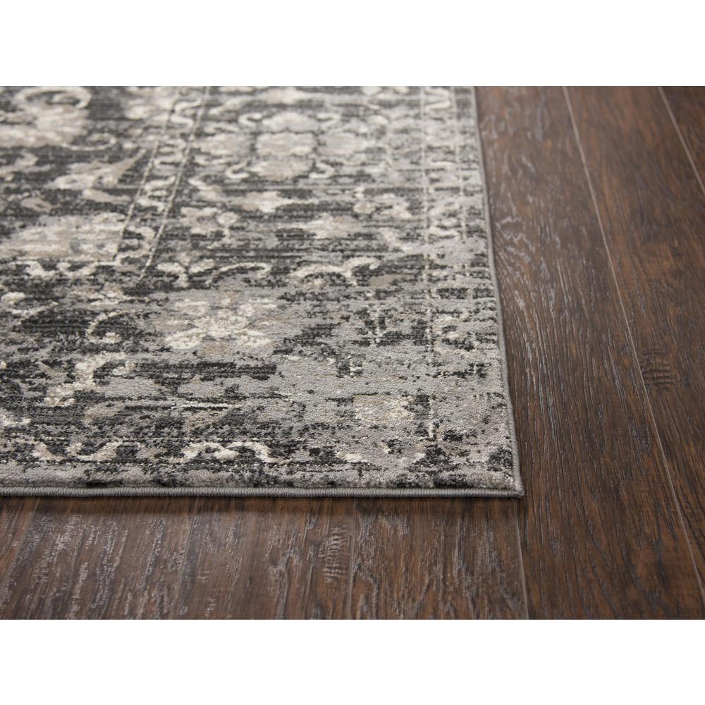 7' x 10' Machine-Made Rectangle Rug. Picture 3