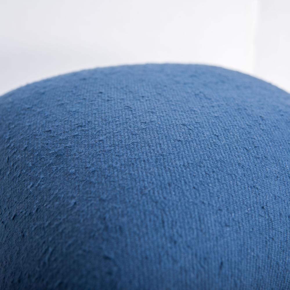 20"x20" INDOOR PILLOW. Picture 4