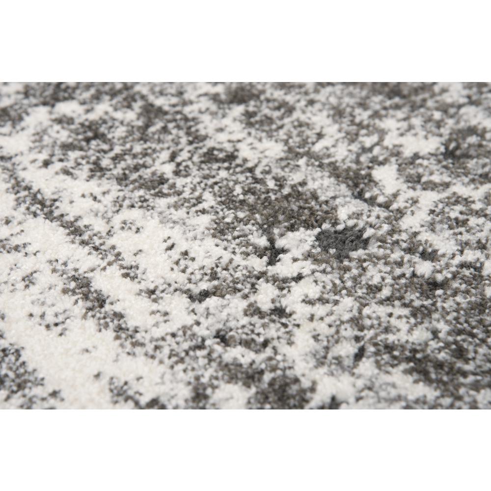 5' x 8' Machine-Made Rectangle Rug. Picture 2
