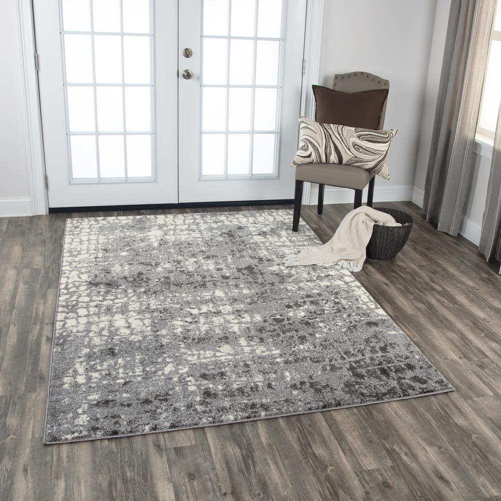 5' x 8' Machine-Made Rectangle Rug. Picture 6
