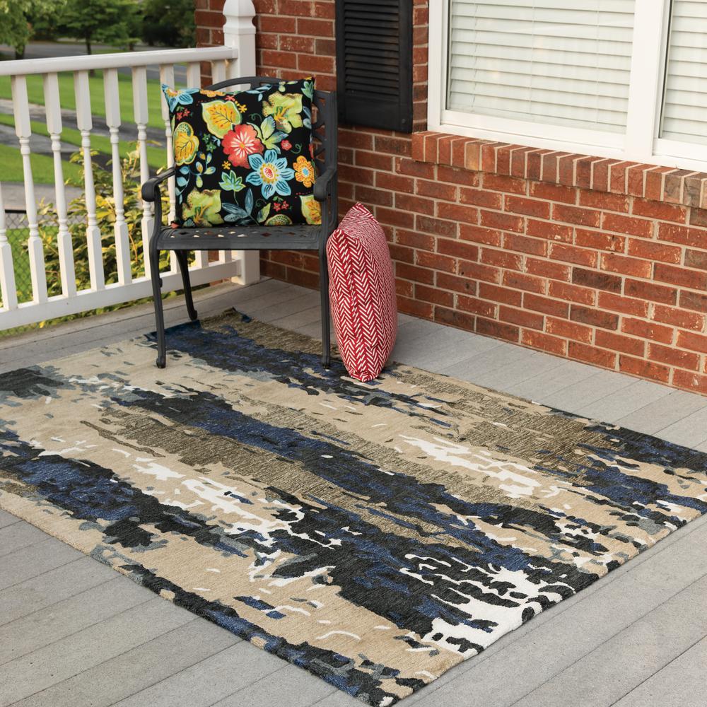 8' x 10' Hand-Tufted Rectangle Rug. Picture 17
