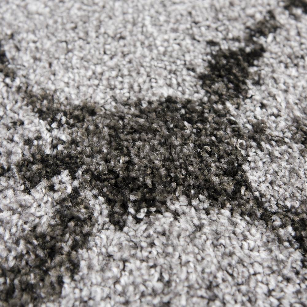 8' x 10' Machine-Made Rectangle Rug. Picture 3