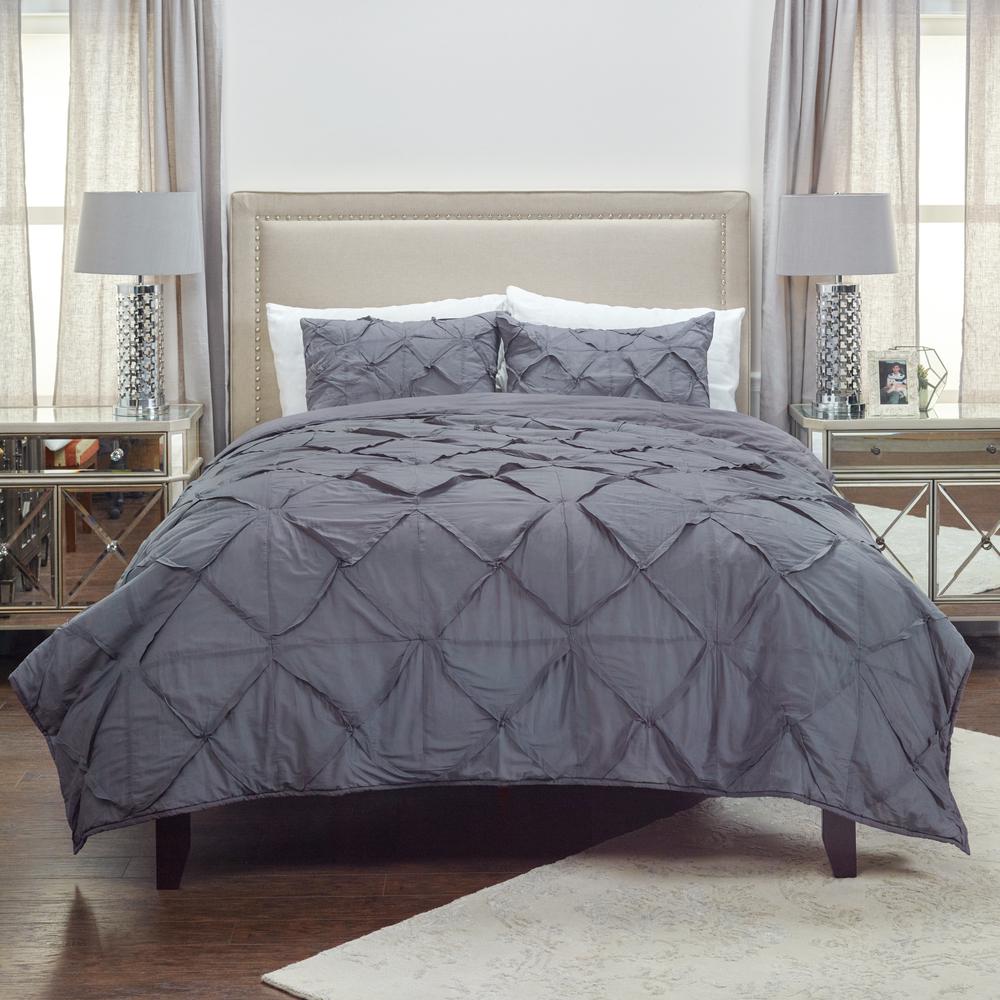 Rizzy Home 90" x 92" Quilt- BT1713. Picture 1