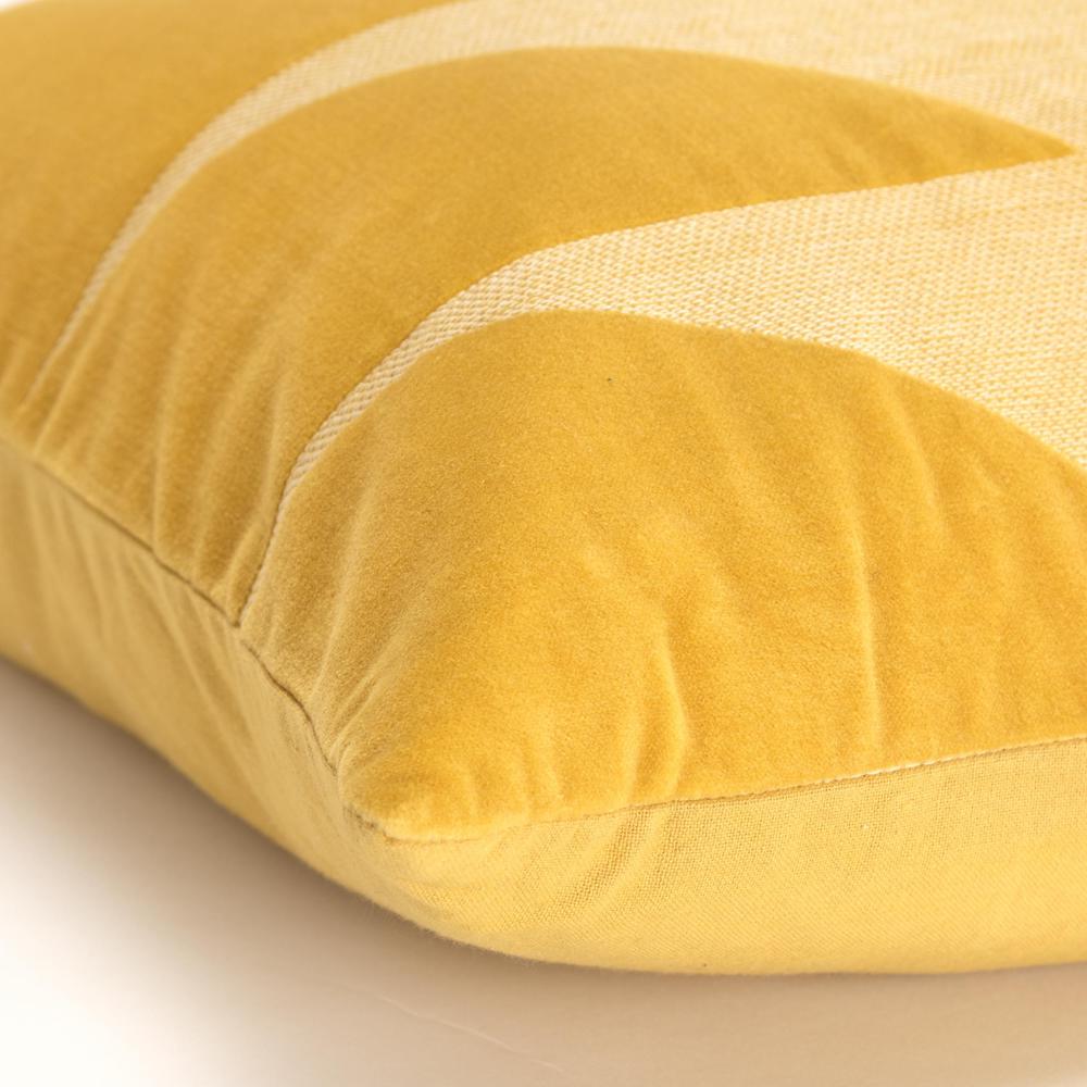 20" x 20" Poly Filled Pillow. Picture 3