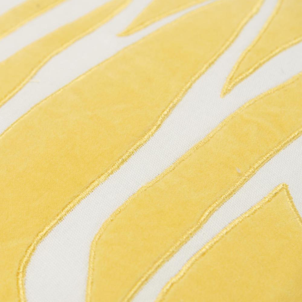 20"X20" 1 poly filled pillow. Picture 3
