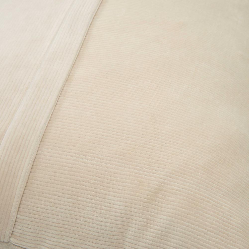14"x26" indoor pillow. Picture 2