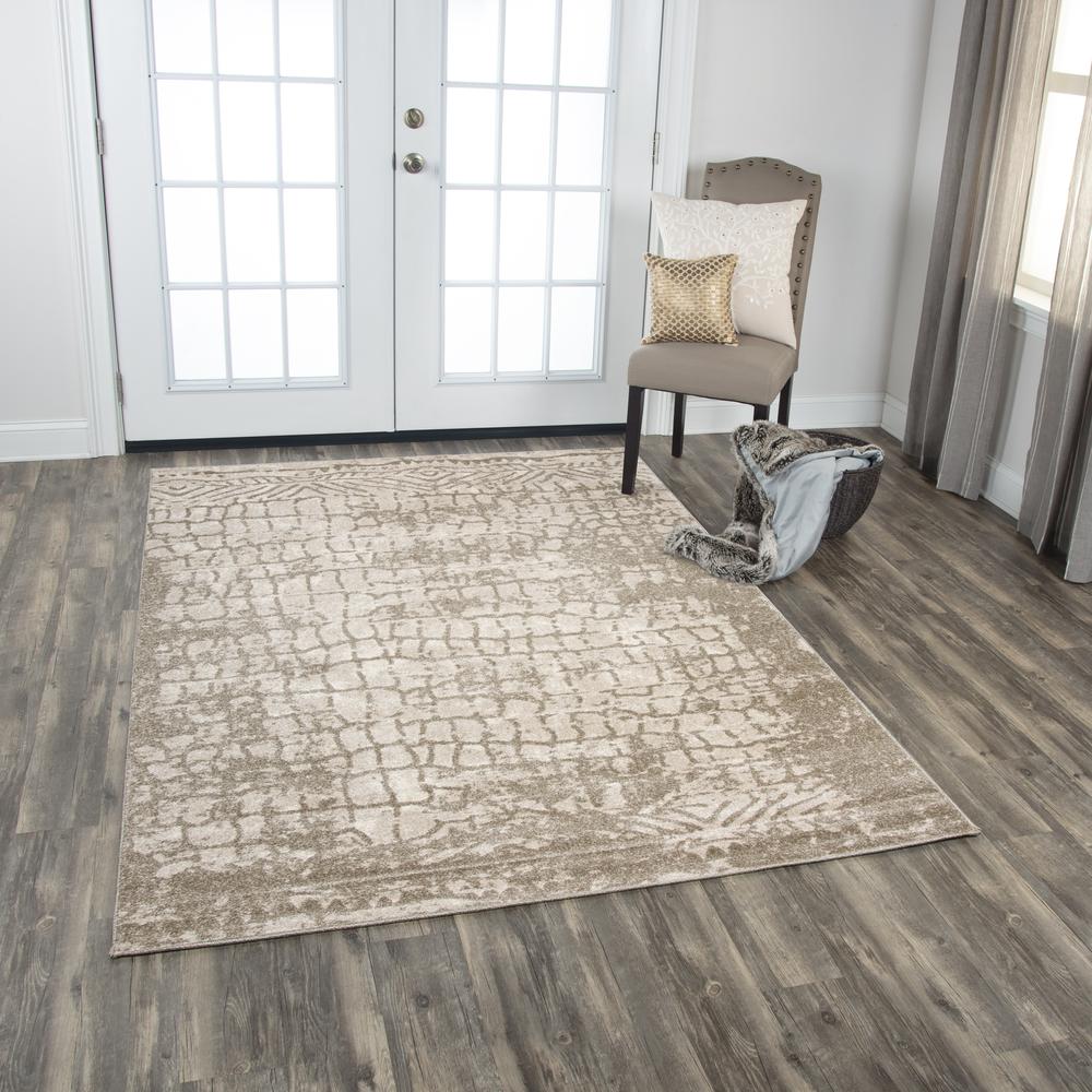 4' x 6' Machine-Made Rectangle Rug. Picture 6
