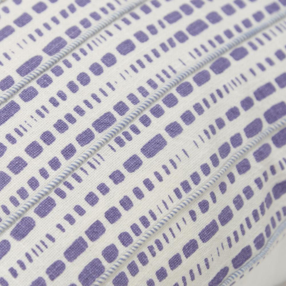 20"X20" 1 poly filled pillow. Picture 4
