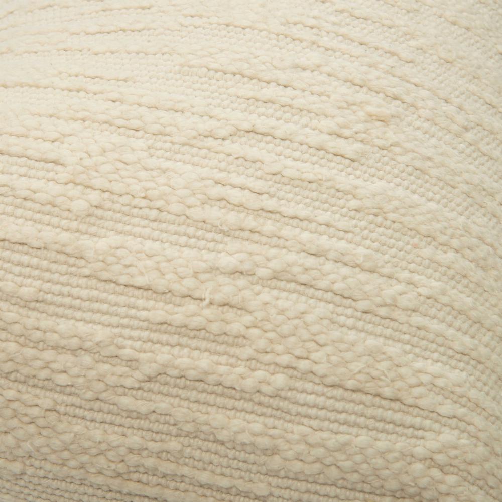 14"x20" INDOOR PILLOW. Picture 3