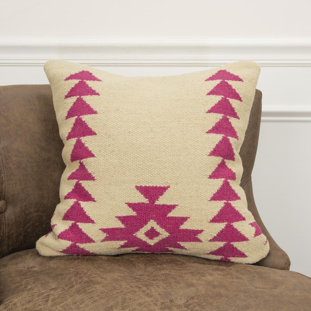 Rizzy Home 18" x 18" Pillow - T14997. Picture 1