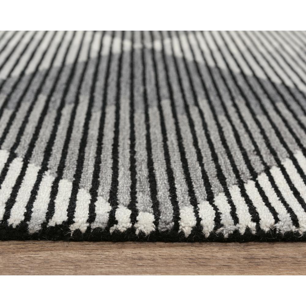 5' x 8' Hand-Tufted Rectangle Rug. Picture 4