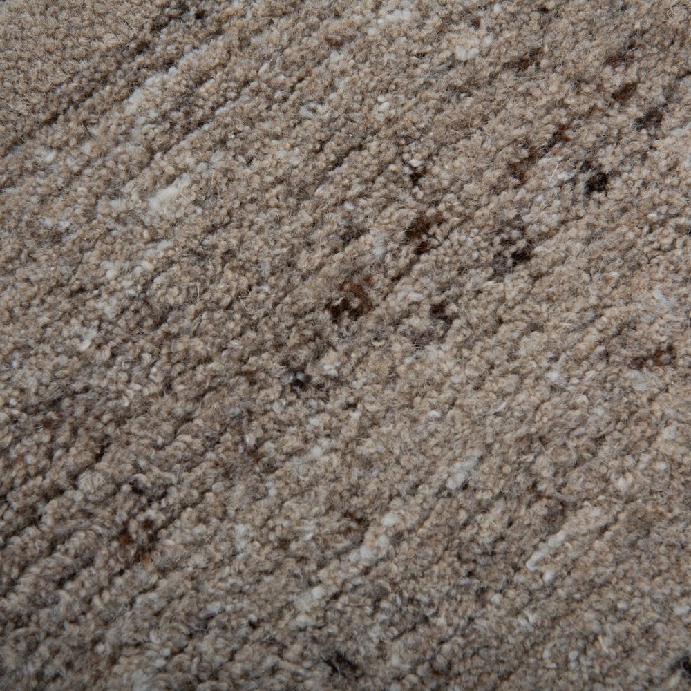 5' x 8' Hand-Tufted Rectangle Rug. Picture 5