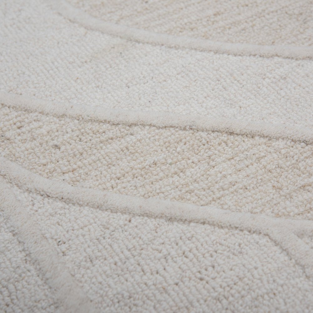 5' x 8' Hand-Tufted Rectangle Rug. Picture 4