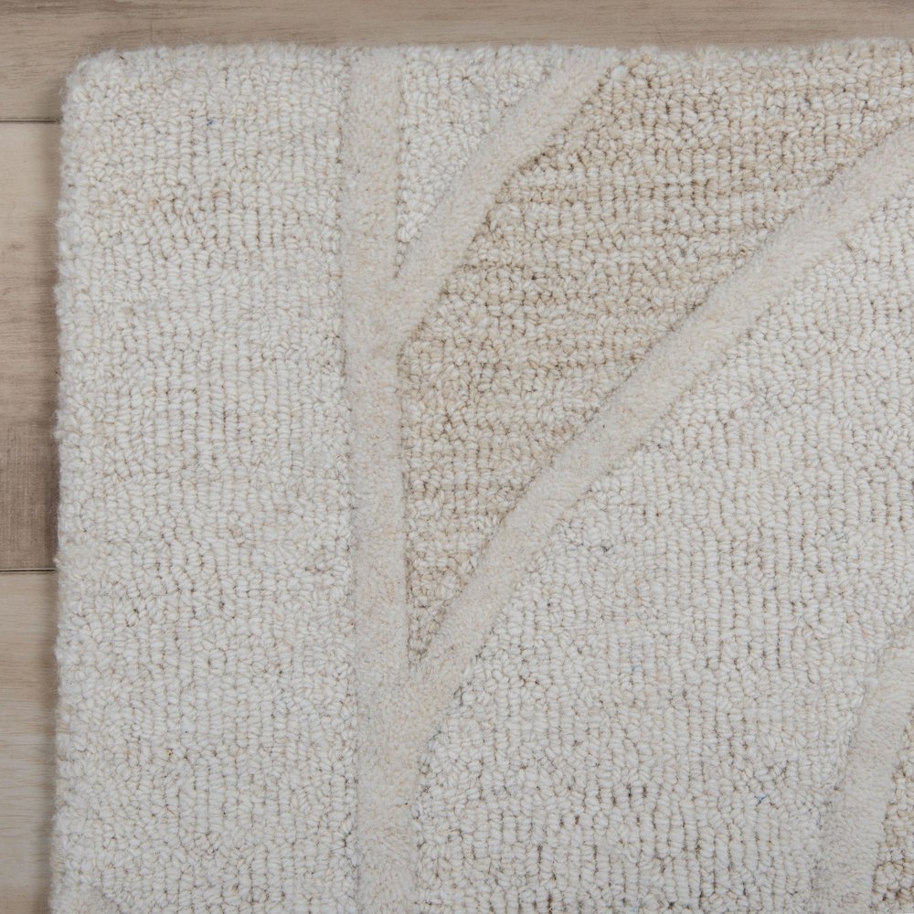 5' x 8' Hand-Tufted Rectangle Rug. Picture 2
