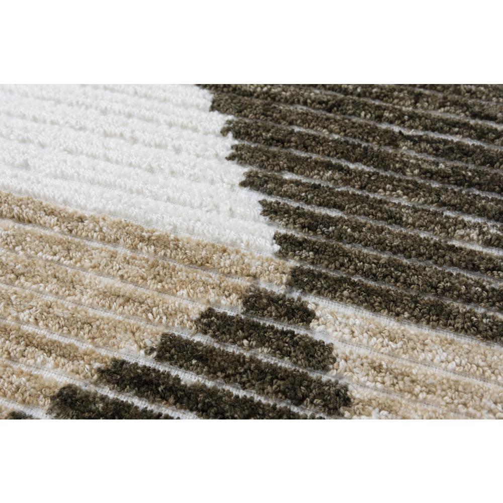 5' x 8' Hand-Tufted Rectangle Rug. Picture 4