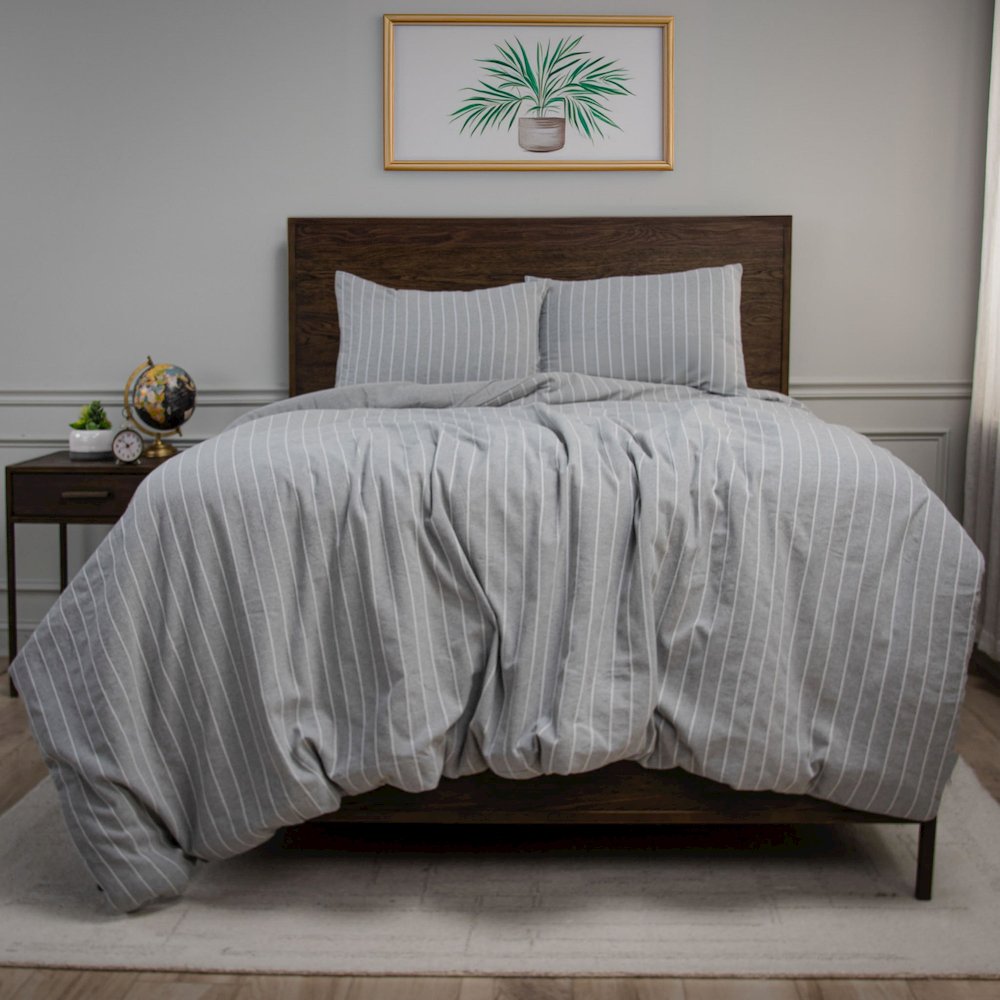 Transitional  92"x96" Comforter/Duvet. Picture 2