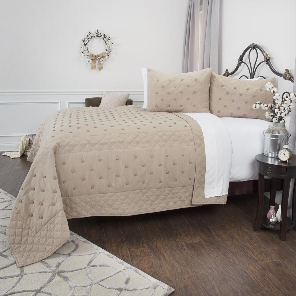 Rizzy Home 106" x 92" Quilt- BQ4340. Picture 3