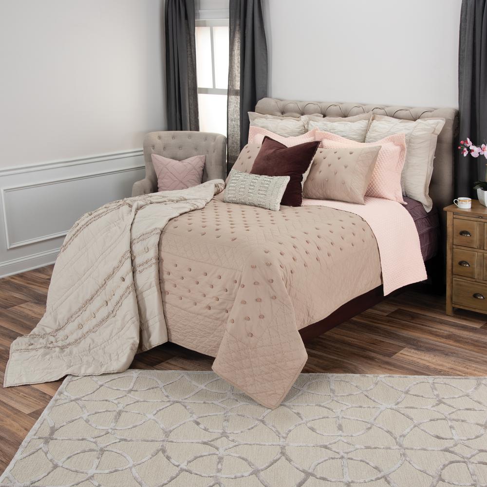Rizzy Home 106" x 92" Quilt- BQ4340. Picture 4