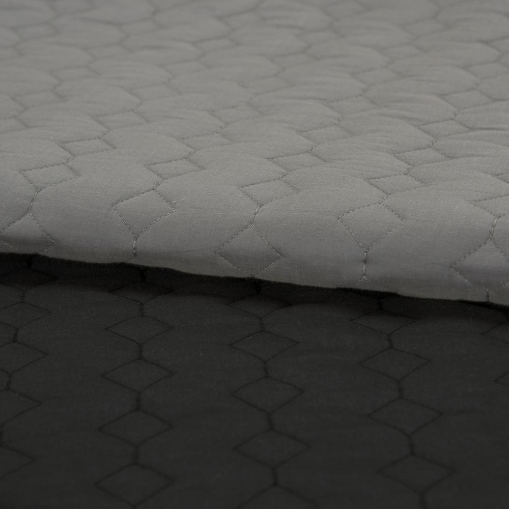 106" x 92" Quilt. Picture 3