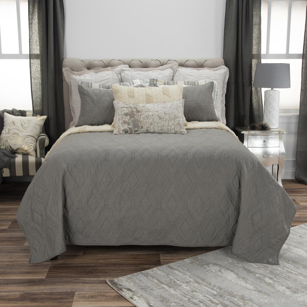 Rizzy Home 106" x 92" Quilt- BT1813. Picture 2