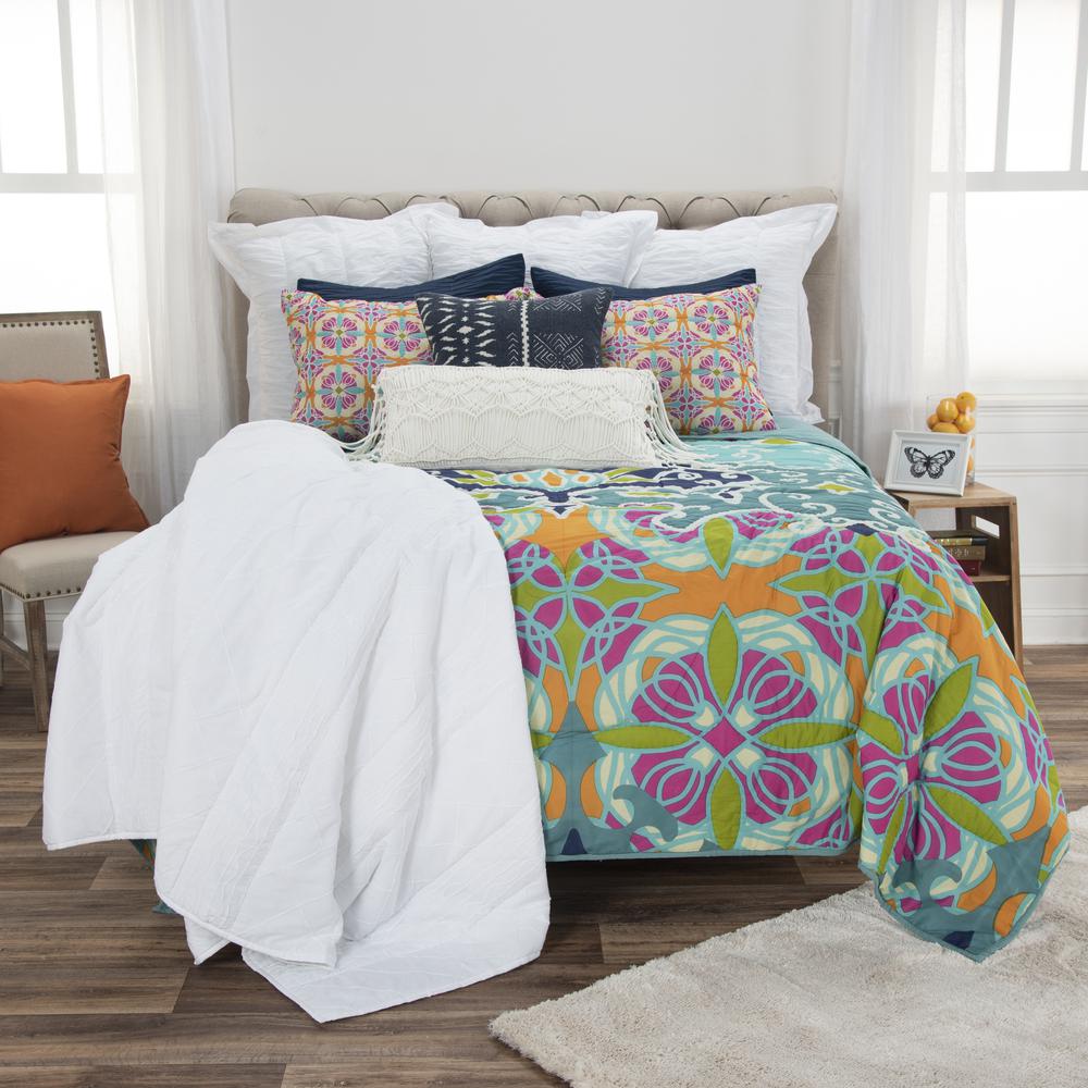 Rizzy Home 106" x 92" Quilt- BT1824. Picture 4