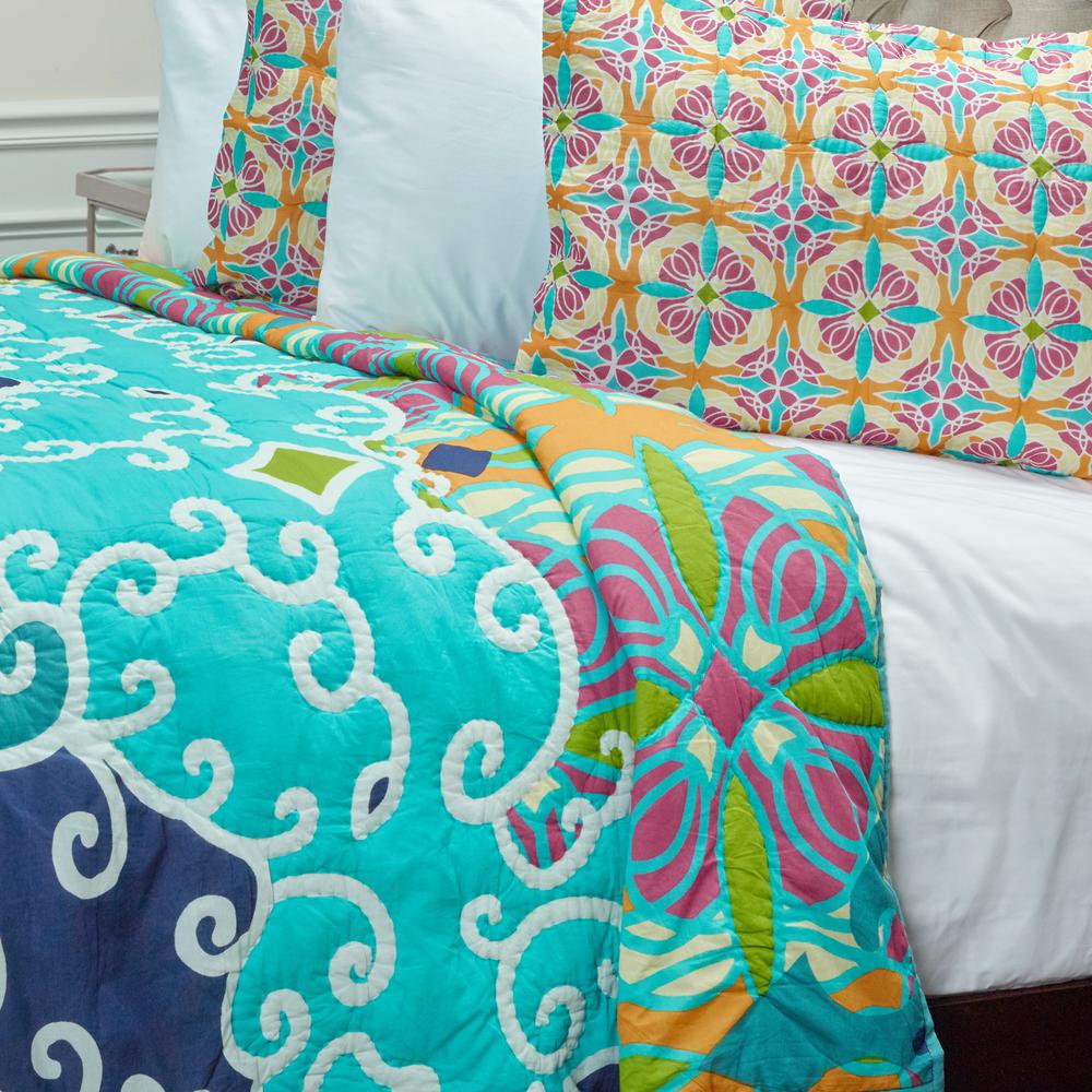 Rizzy Home 106" x 92" Quilt- BT1824. Picture 6