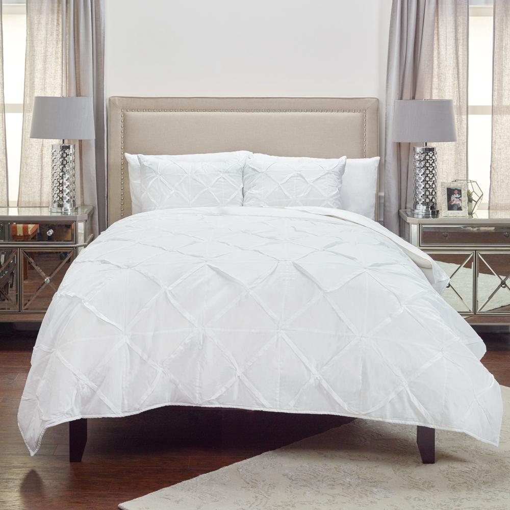 Rizzy Home 106" x 92" Quilt- BT1884. Picture 2
