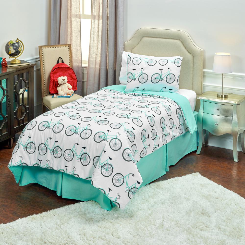 Rizzy Home 68" x 86" Comforter - BT1980. Picture 2