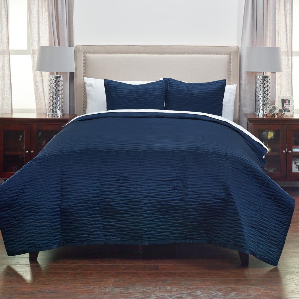 Rizzy Home 106" x 92" Quilt- BT2021. Picture 2