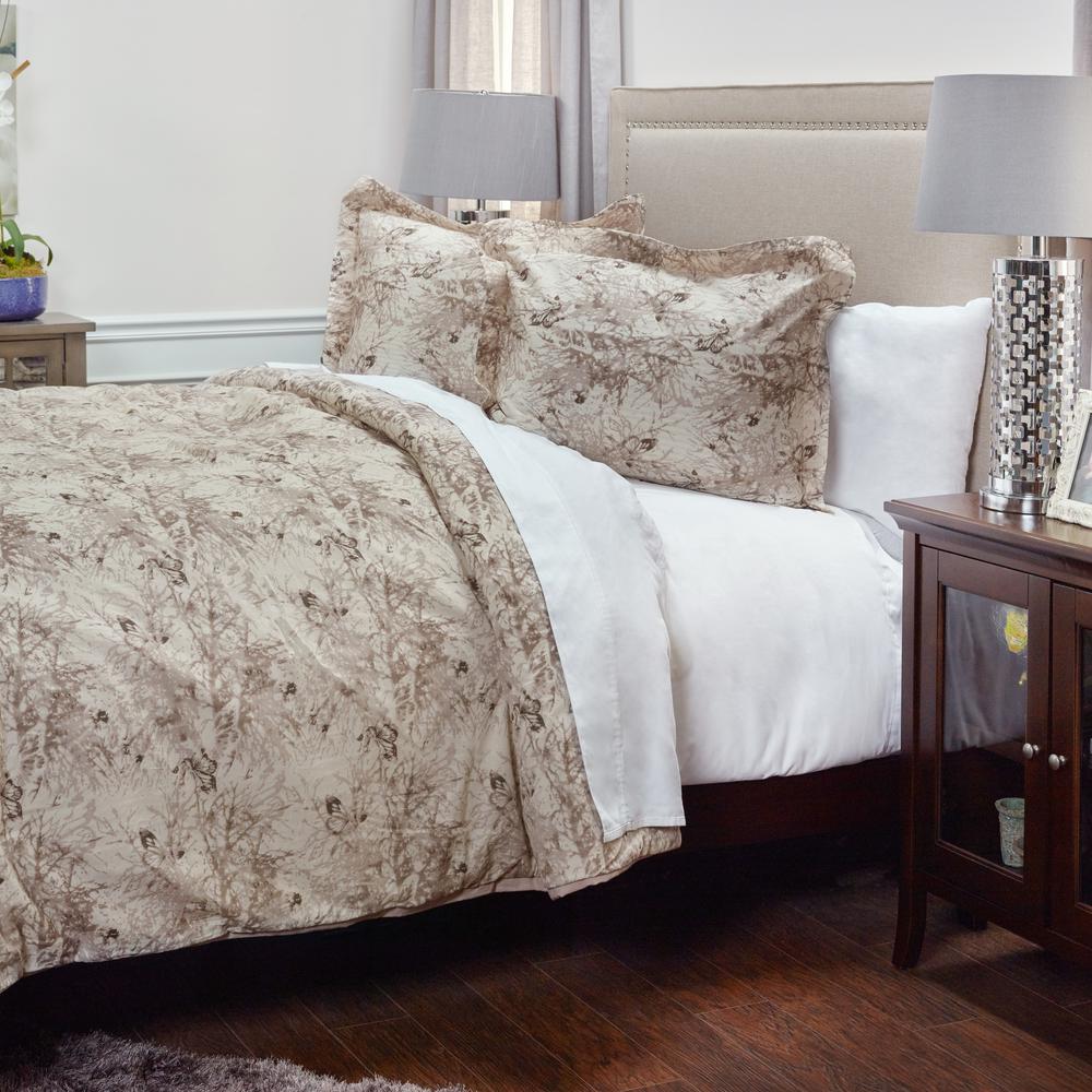 Rizzy Home 106" x 92" Comforter - BT3008. Picture 3