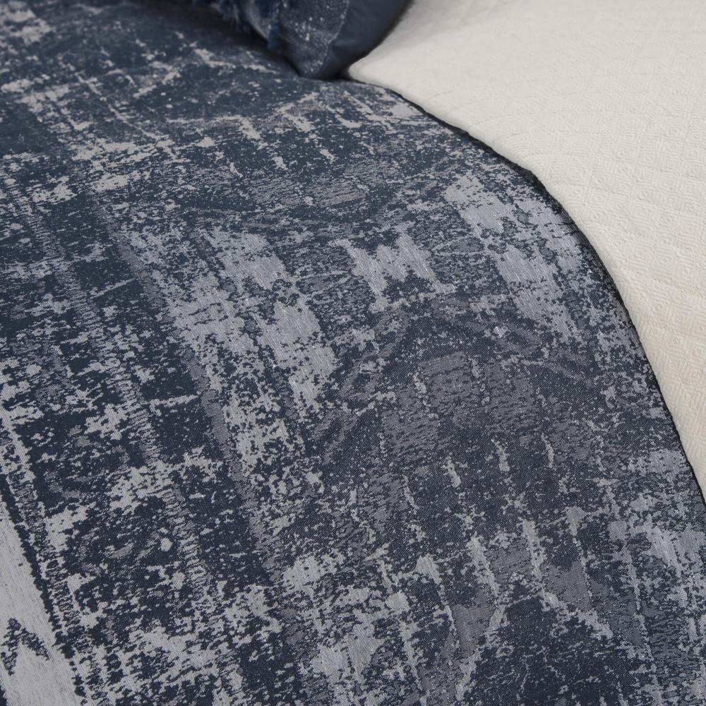 114" x 98" Duvet. Picture 3