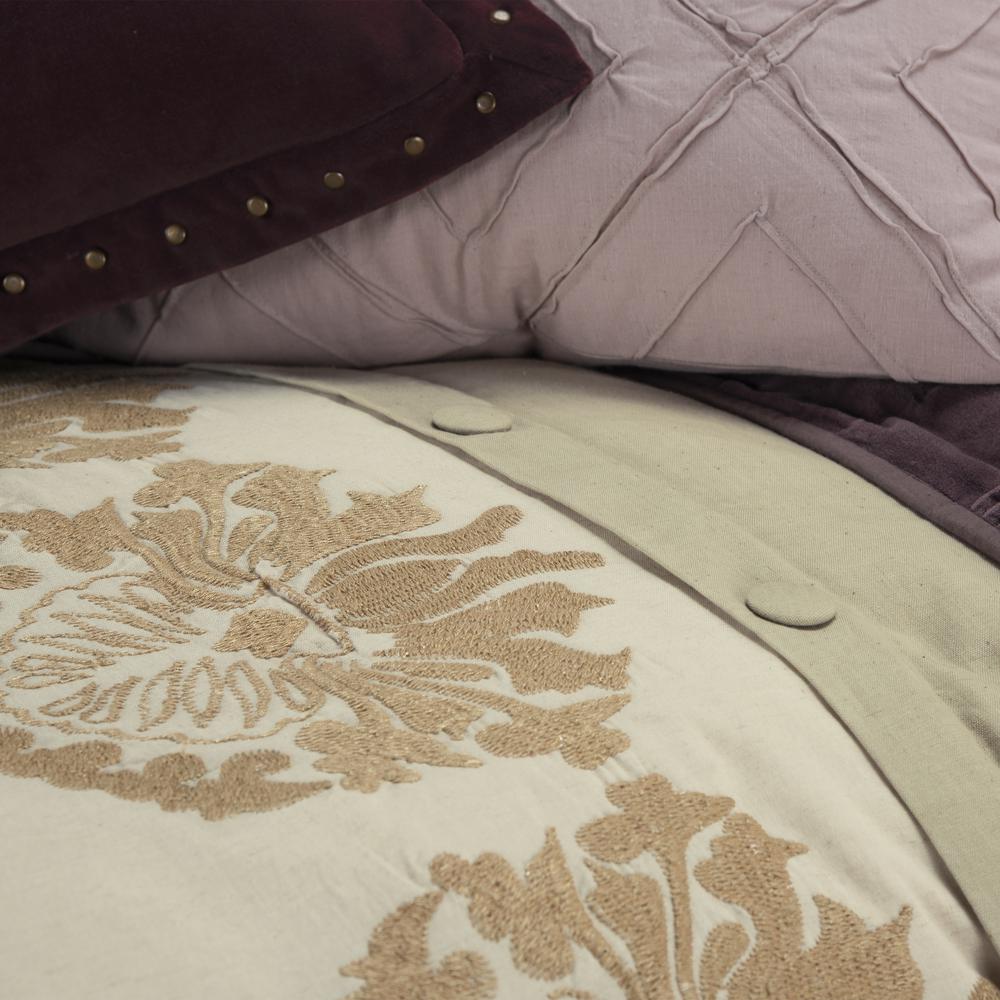 Rizzy Home 114" x 98" Duvet - BT4468. Picture 7