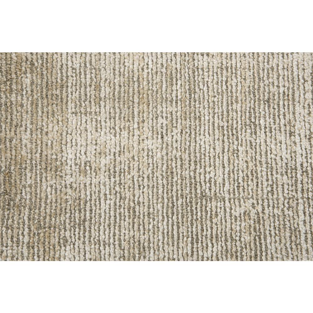 Hand Loomed Cut & Loop Pile Viscose/ Wool Rug, 5' x 8'. Picture 4