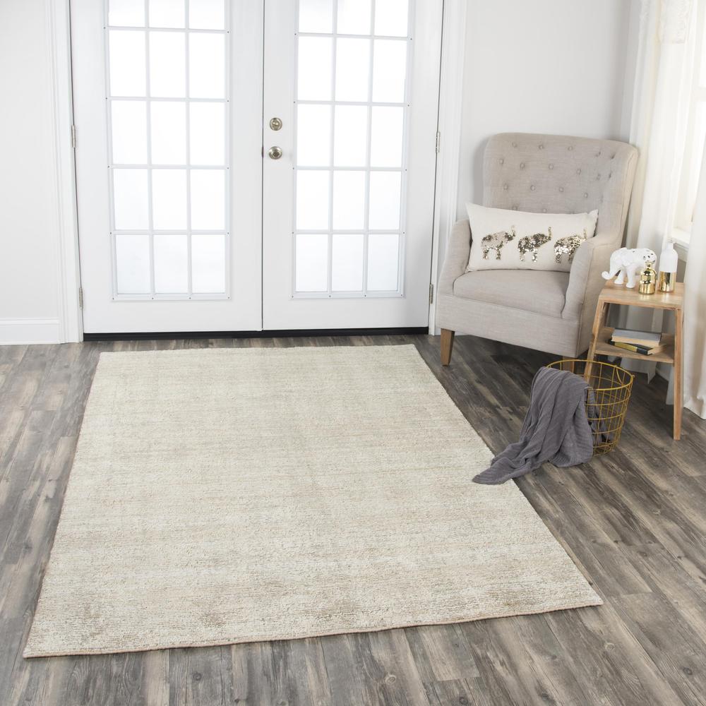 Hand Loomed Cut & Loop Pile Viscose/ Wool Rug, 5' x 8'. Picture 2