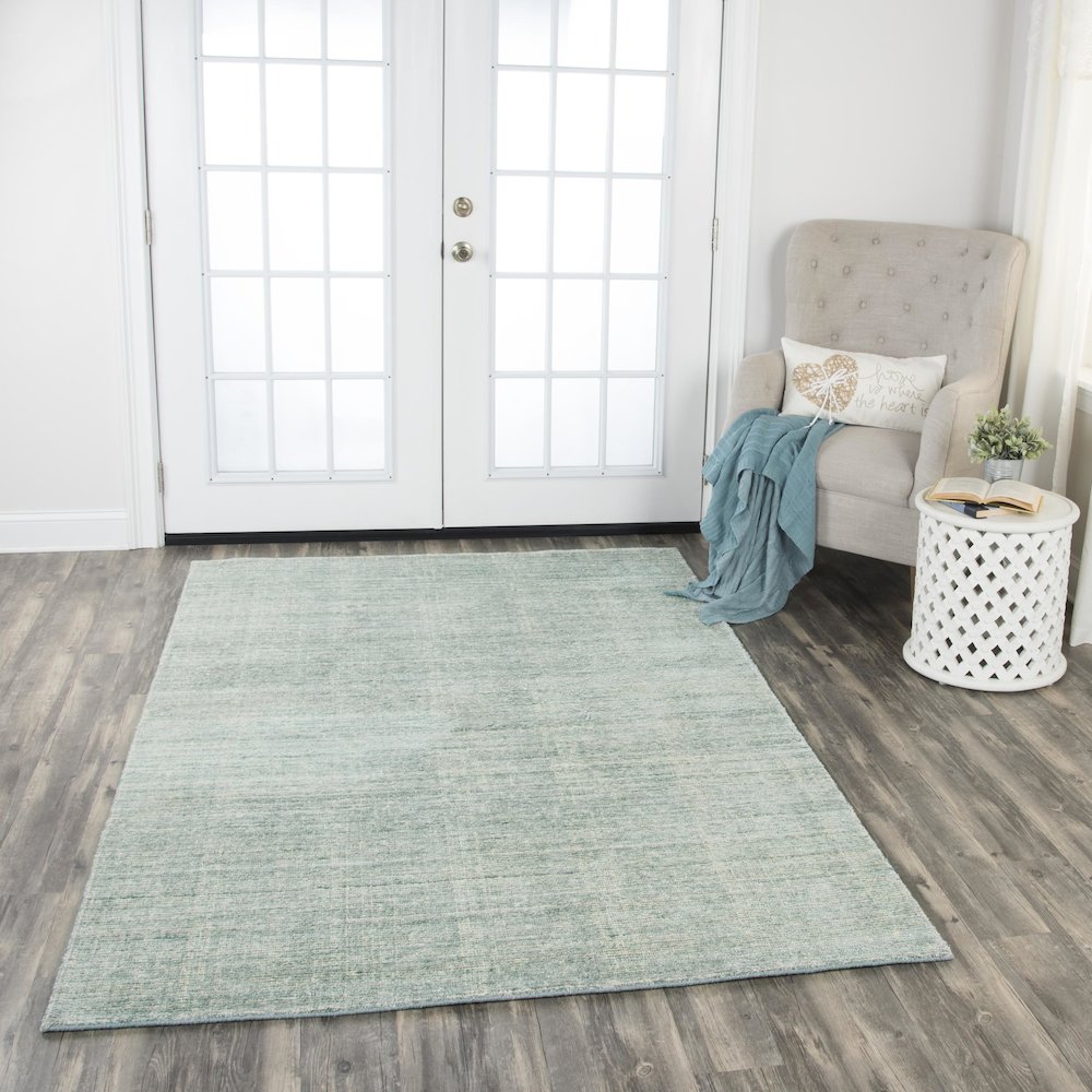 Casual Solid 9' x 12' Rug, Green. Picture 2