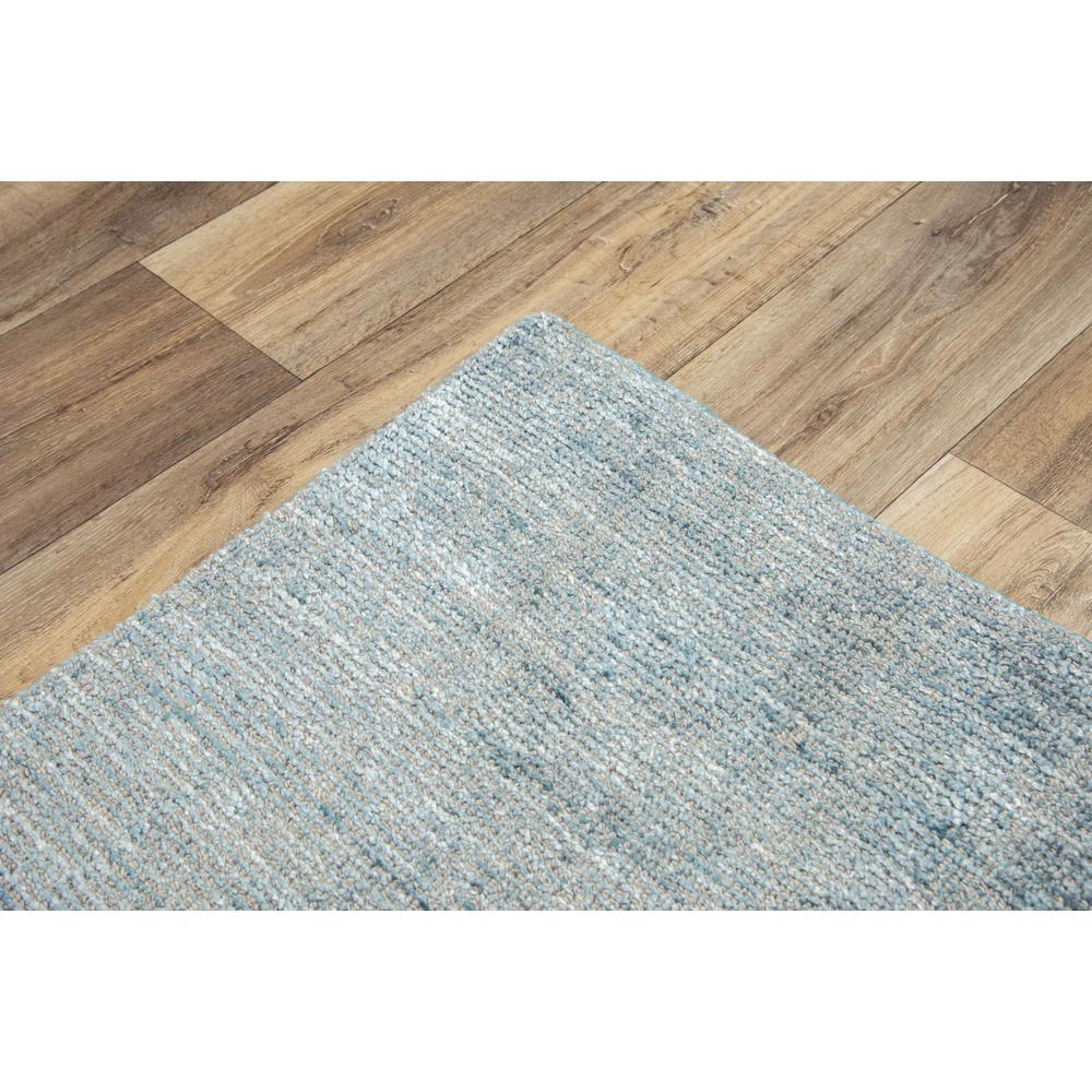 5' x 8' Hand-Loomed Rectangle Rug. Picture 5