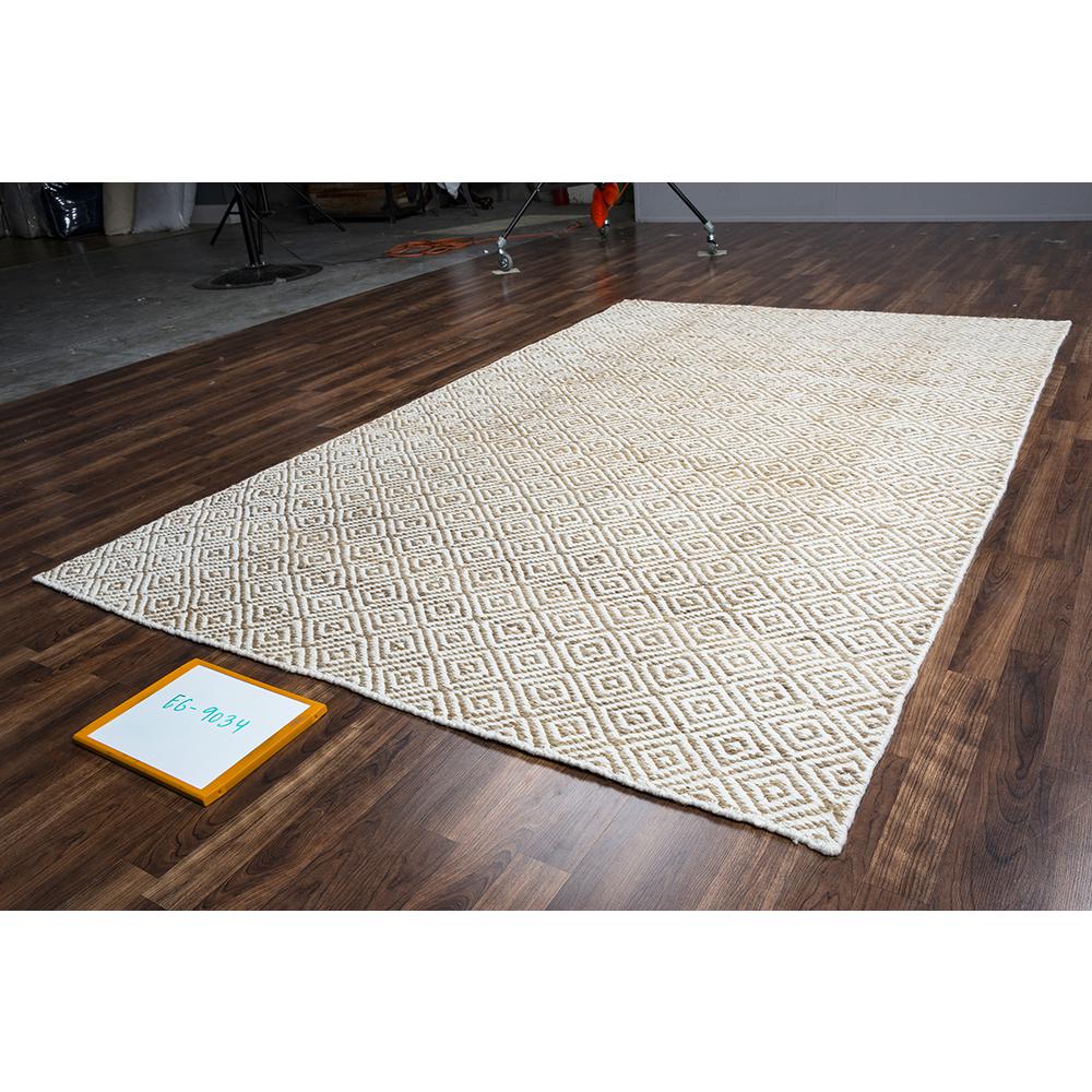 8' x 10' Hand-Woven Rectangle Rug. Picture 8