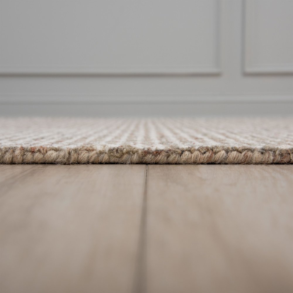 5' x 8' Hand-Tufted Rectangle Rug. Picture 5