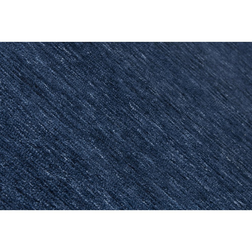 5' x 8' Hand-Tufted Rectangle Rug. Picture 4