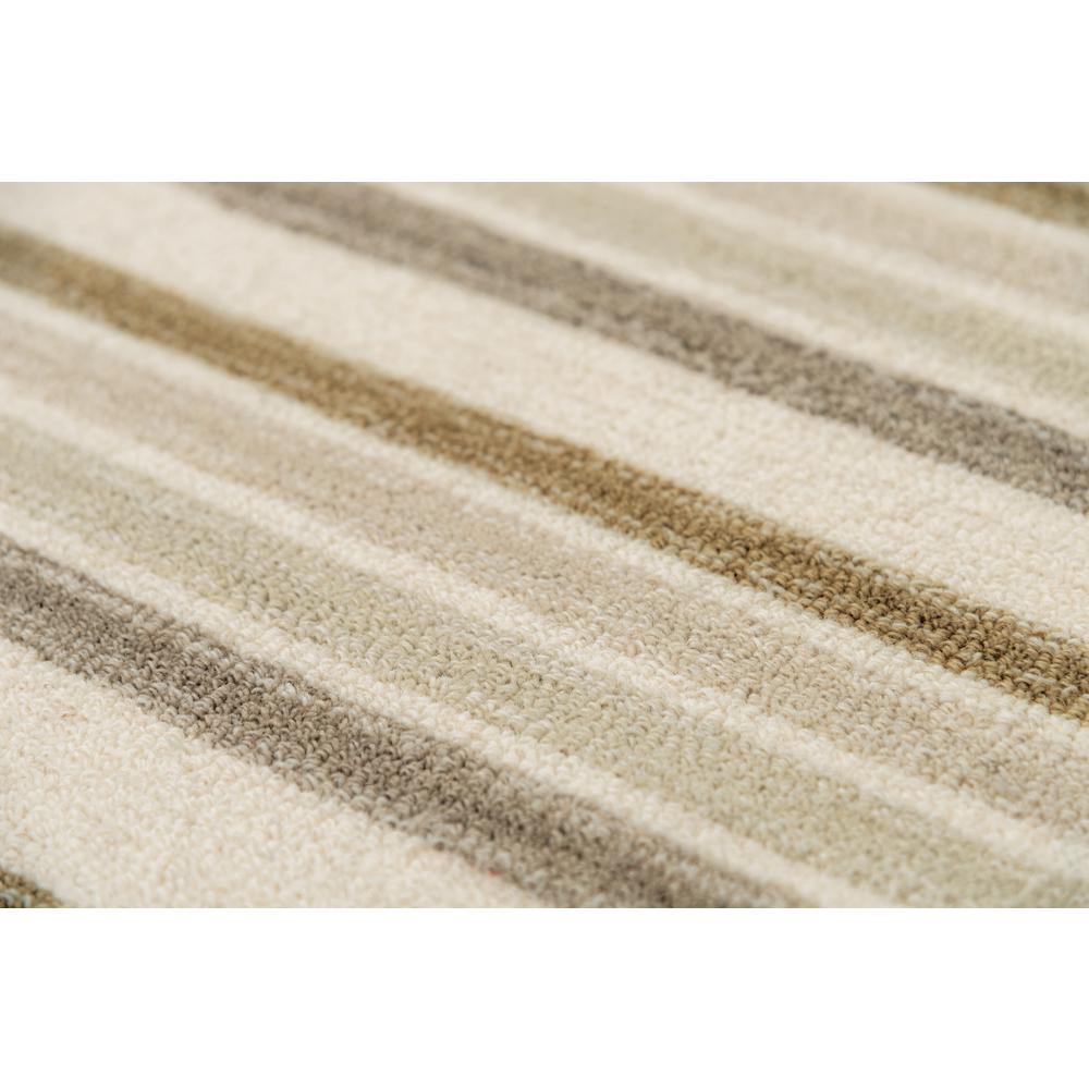 9' x 12' Hand-Tufted Rectangle Rug. Picture 2