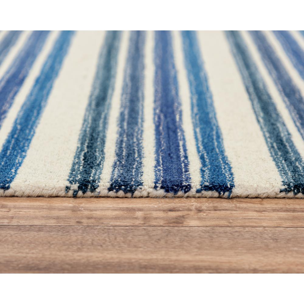 9' x 12' Hand-Tufted Rectangle Rug. Picture 5